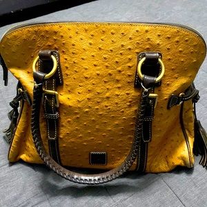 Vintage Dooney Bourke,Ostrich leather,Approx 6x6 inches.